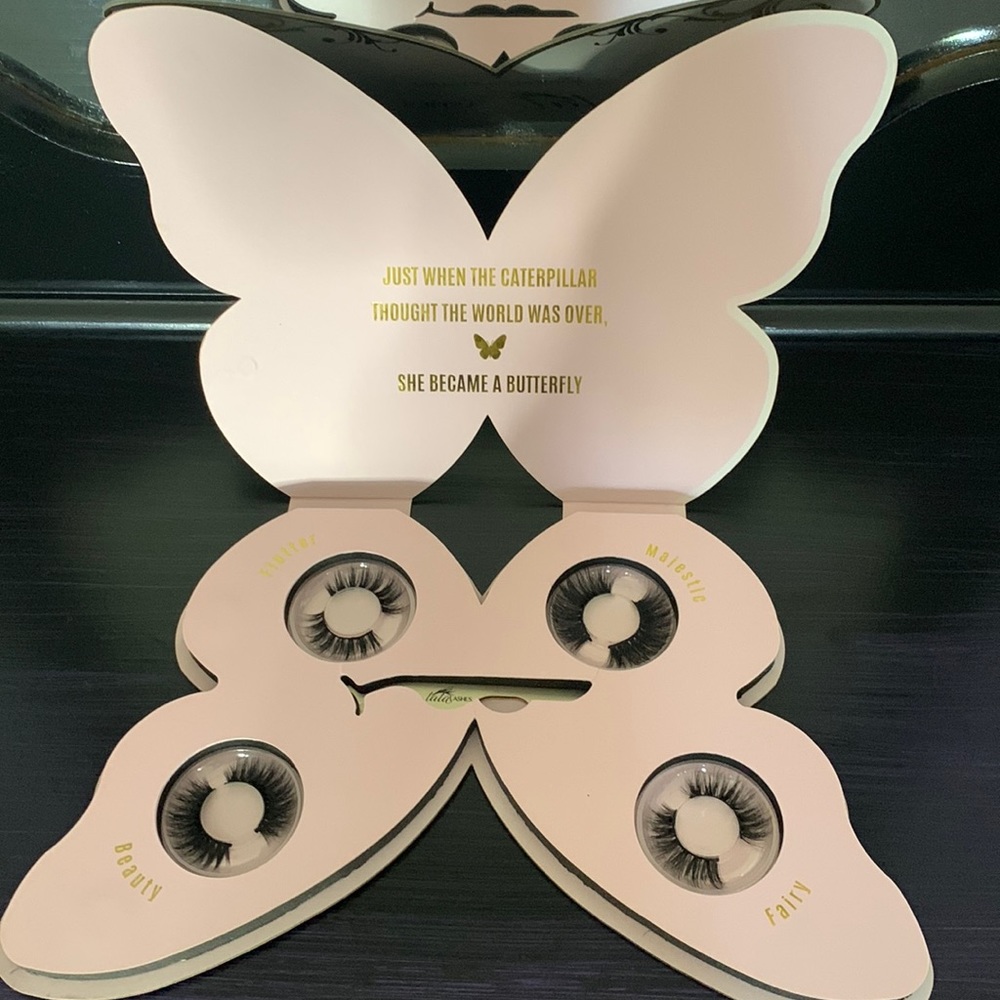 Tata LASHES   Butterfly 🦋 Lash Book ⭐️ Rare Limited Edition ⭐️